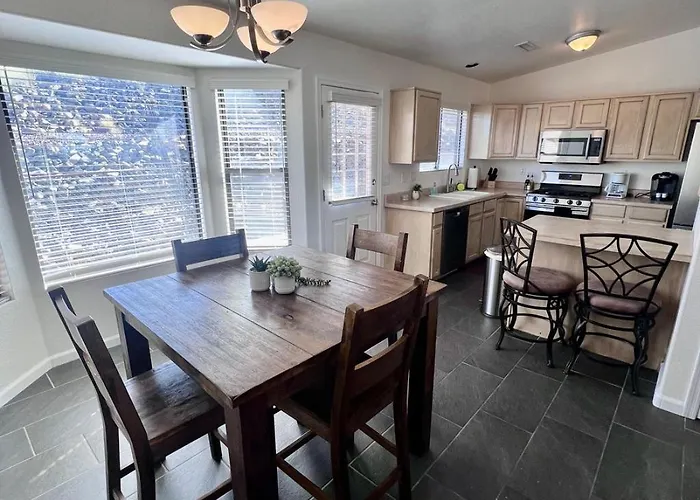 Spacious 3bed2ba With Great Views! Dom wakacyjny